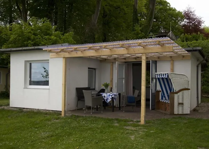 Fischerhaeuschen * Altenhof (Schleswig-Holstein)